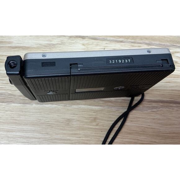 Minolta Disc-7 SELFIE MIRROR Compact Disc Film Camera Untested‎ With Manual - Picture 7 of 8